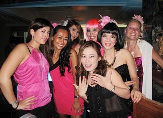 Pink party-revelers had a real blast at the recent G Session held at the Pullman Pattya Hotel G.